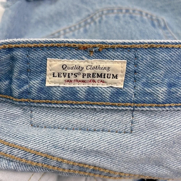 Levi’s 501 Women’s 28W Button Fly Frayed Hem Pockets Cutoff Jean Shorts - Picture 4 of 11